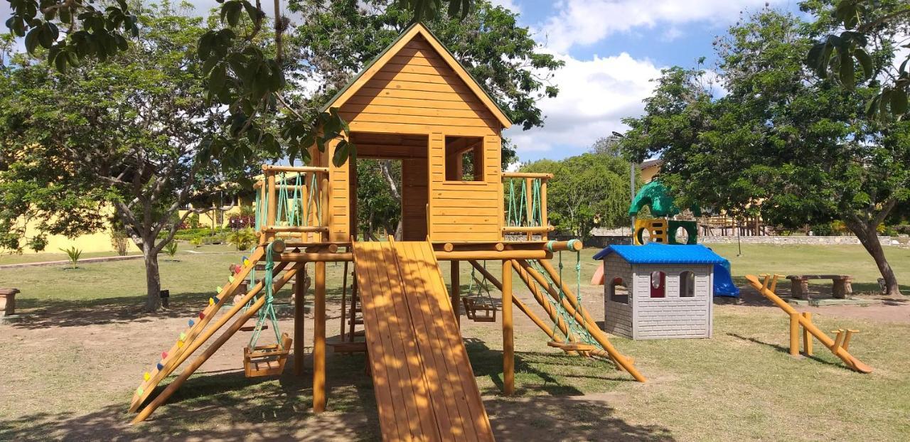 Winterville Flat 213 Gravata  Luaran gambar