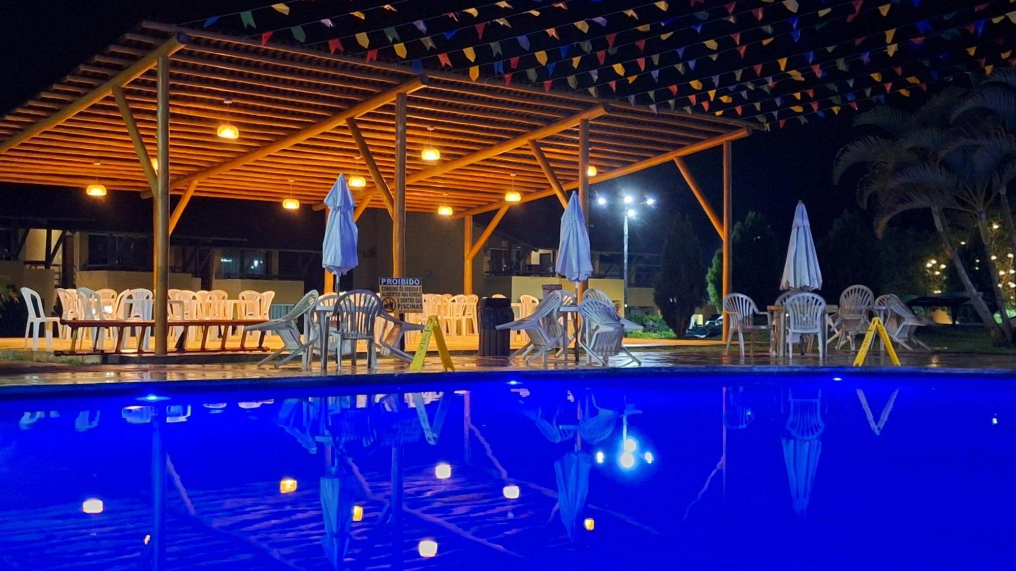 Winterville Flat 213 Gravata  Luaran gambar